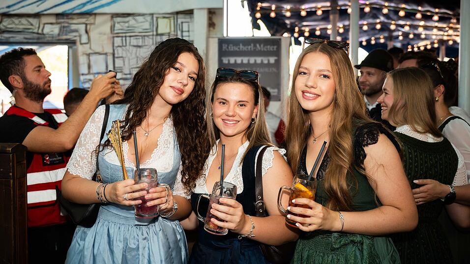 Die Partybilder vom Freitag, 14. August, aus dem Festzelt Wenisch. Die Partybilder vom Freitag, 14. August, aus dem Festzelt Wenisch.