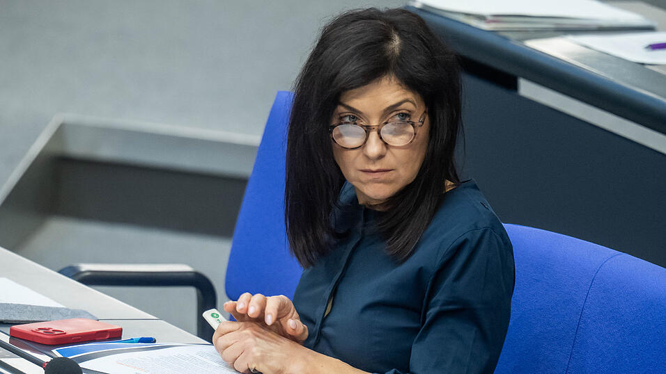 Vieles würde Deutschland als Wirtschaftsstandort einzigartig machen, sagte Bundeswirtschaftsministerin Katherina Reiche. Man müsse diese Vorteile aber entsprechend nutzen. Vieles würde Deutschland als Wirtschaftsstandort einzigartig machen, sagte Bundeswirtschaftsministerin Katherina Reiche. Man müsse diese Vorteile aber entsprechend nutzen.