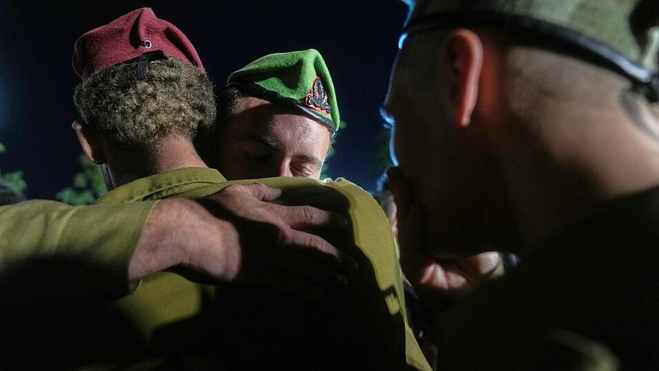 Die Hamas hat die Überreste einer weiteren getöteten Geisel übergeben.