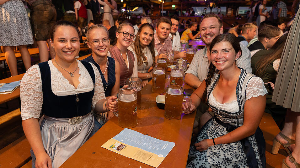 Die Partybilder vom Montag, 21. August 2023, aus dem Festzelt Wenisch. Die Partybilder vom Montag, 21. August 2023, aus dem Festzelt Wenisch.