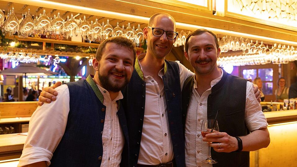 Die Partybilder vom Montag, 10. August, aus dem Festzelt Krönner. Die Partybilder vom Montag, 10. August, aus dem Festzelt Krönner.