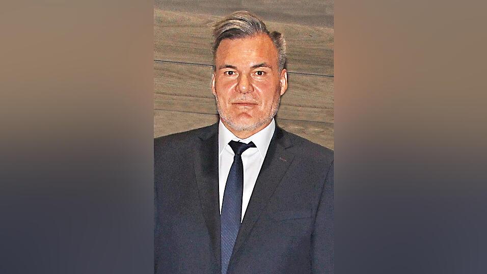 Bernhard Seubert 2019. Nach wochenlangem Aufenthalt auf Intensivstationen wegen einer massiven Coronainfektion ist er jetzt in Reha. Bernhard Seubert 2019. Nach wochenlangem Aufenthalt auf Intensivstationen wegen einer massiven Coronainfektion ist er jetzt in Reha.