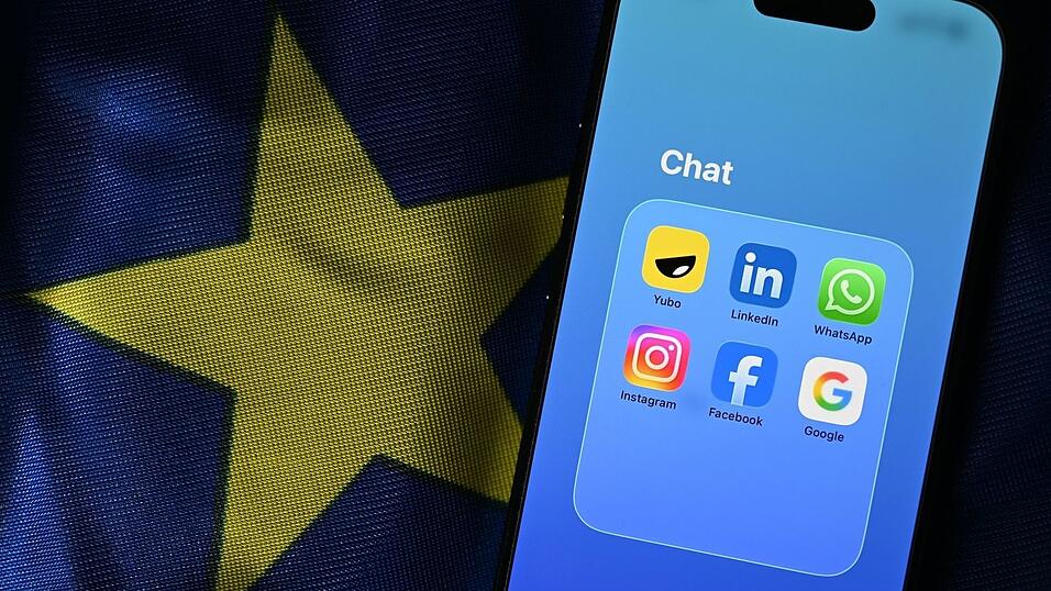Eine Ausnahme von EU-Datenschutzregeln hatte es Anbietern von Online-Kommunikation erlaubt, auch privat gesendete Chats zu kontrollieren, um Kinderpornografie aufzuspüren. Sie war im April ausgelaufen. (Symbolbild) Eine Ausnahme von EU-Datenschutzregeln hatte es Anbietern von Online-Kommunikation erlaubt, auch privat gesendete Chats zu kontrollieren, um Kinderpornografie aufzuspüren. Sie war im April ausgelaufen. (Symbolbild)