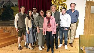 Josef Loibl, Altbürgermeister und Ehrenbürger der Gemeinde Oberpöring, feierte seinen Geburtstag. Josef Loibl, Altbürgermeister und Ehrenbürger der Gemeinde Oberpöring, feierte seinen Geburtstag.