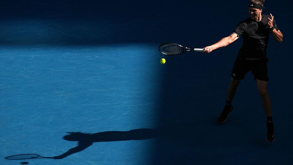 Alexander Zverev hat bei den Australian Open souverän das Viertelfinale erreicht. Alexander Zverev hat bei den Australian Open souverän das Viertelfinale erreicht.