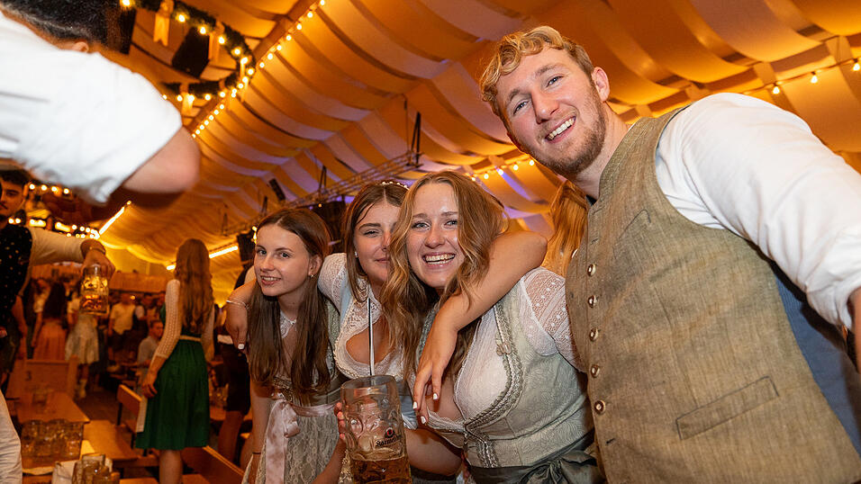 Die Partybilder vom Freitag, 9. August 2024, aus dem Festzelt Nothaft. Die Partybilder vom Freitag, 9. August 2024, aus dem Festzelt Nothaft.