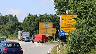 In den kommenden vier Wochen wird die B 85 zwischen Cham-Süd und Cham-West in Richtung Roding saniert.