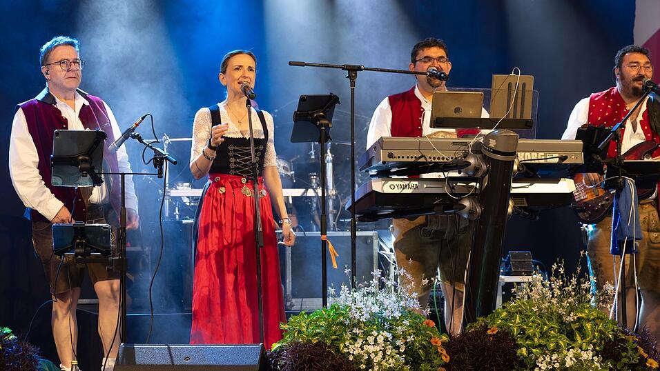 Die Partybilder vom Freitag, 7. August, aus dem Festzelt Greindl. Die Partybilder vom Freitag, 7. August, aus dem Festzelt Greindl.