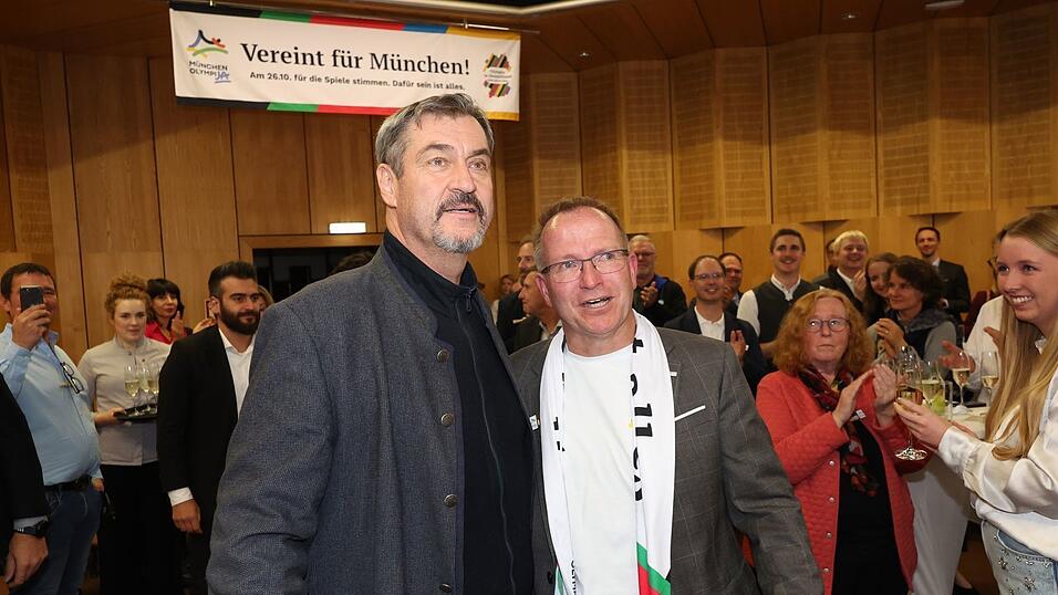 Ministerpräsident Markus Söder (l) und Landes-Sportverbandschef Jörg Ammon sehen Münchens Bewerbung international mit den besten Chancen. Ministerpräsident Markus Söder (l) und Landes-Sportverbandschef Jörg Ammon sehen Münchens Bewerbung international mit den besten Chancen.