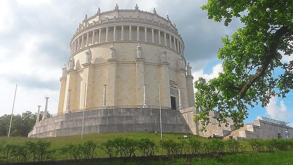 Spannende Sonderführungen bietet die Bayerische Schlösserverwaltung in der Befreiungshalle Kelheim an.
