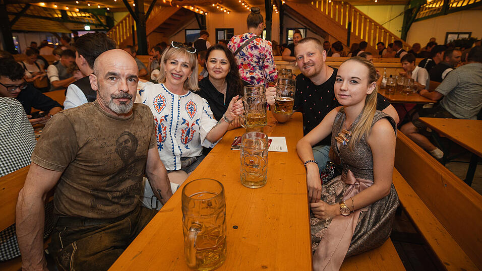 Die Partybilder vom Sonntag, 18. August, aus dem Festzelt Nothaft. Die Partybilder vom Sonntag, 18. August, aus dem Festzelt Nothaft.