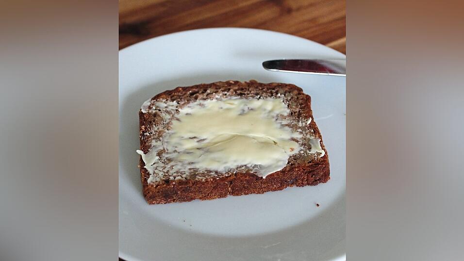 Die Butter kostet momentan im Angebot zeitweise 99 Cent. Die Bauern k&auml;mpfen mit dieser Entwicklung.