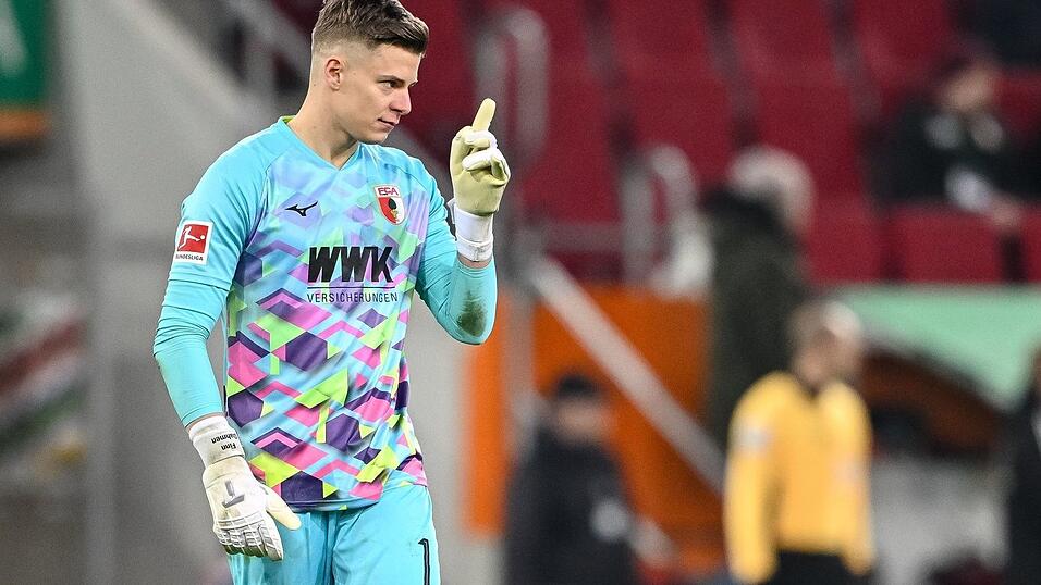 Finn Dahmen stellt f&uuml;r den FC Augsburg einen Rekord auf.