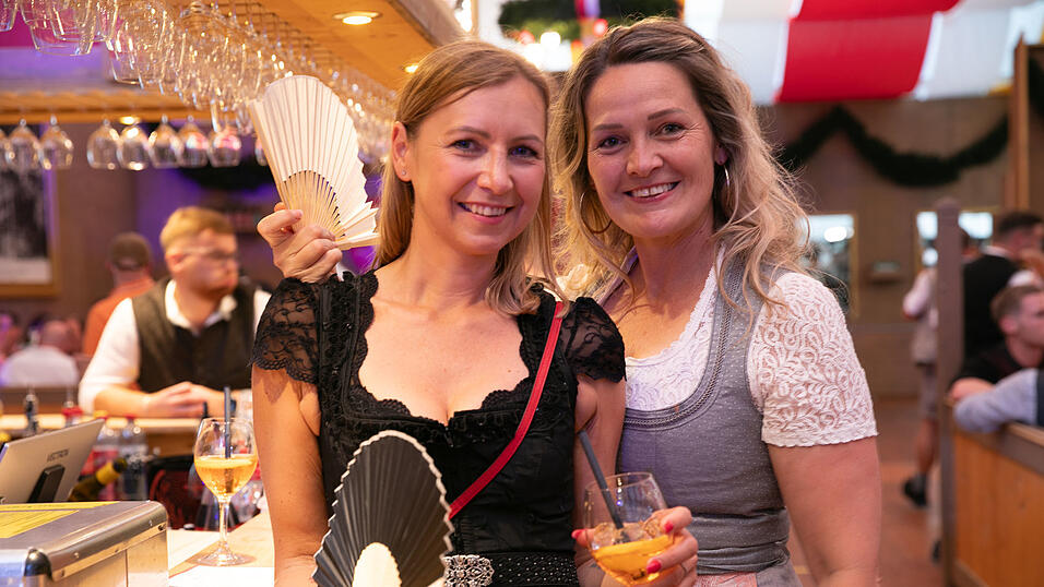 Die Partybilder vom Samstag, 9. August, aus dem Festzelt Krönner. Die Partybilder vom Samstag, 9. August, aus dem Festzelt Krönner.