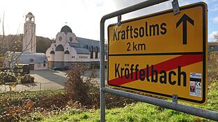 Nach der Sichtung eines silbernen Autos hofft die Polizei nun auf Zeugenhinweise. (Archivbild)