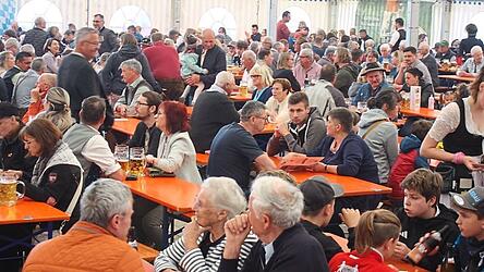 Das Festzelt war durchweg gut besucht.