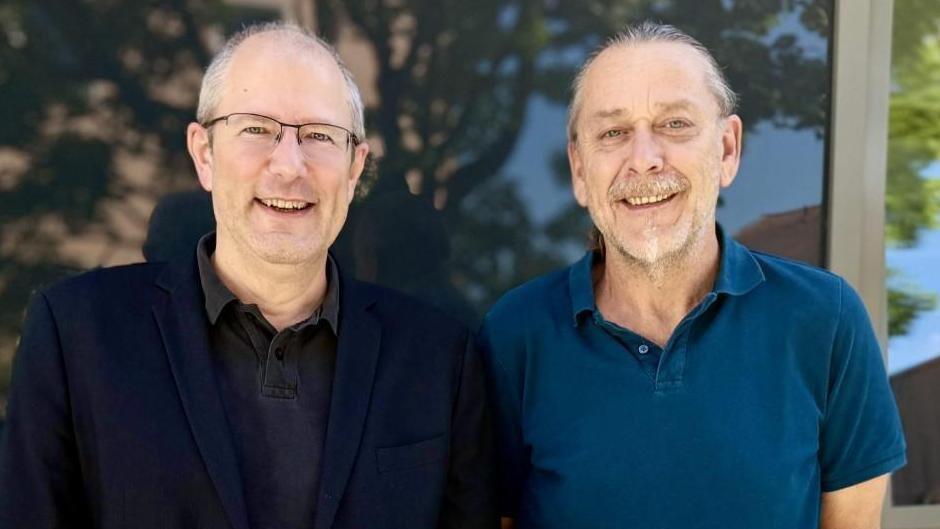 Kennen sich seit dem Studium und der Referendaritszeit: Der neue Further Realschuldirektor Markus Gruber (links) zusammen mit seinem Konrektor Peter Schmid.