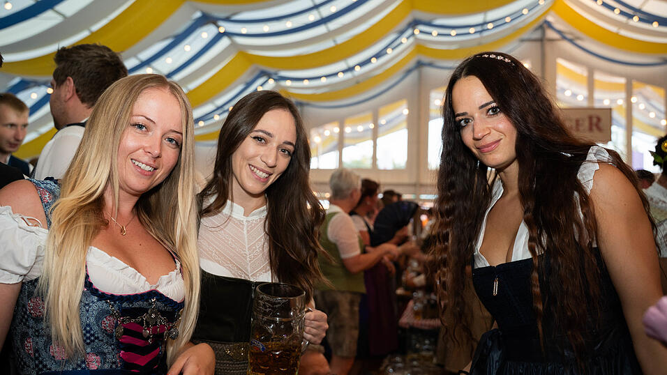 Die Partybilder vom Samstag, 15. August, aus dem Festzelt Reisinger. Die Partybilder vom Samstag, 15. August, aus dem Festzelt Reisinger.