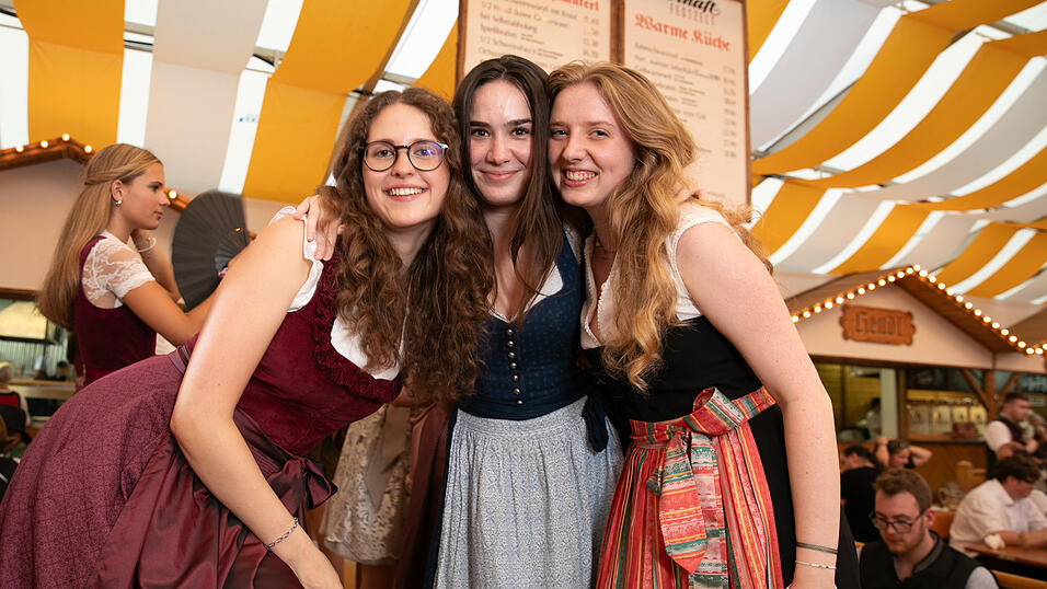 Die Partybilder vom Freitag, 15. August, aus dem Festzelt Nothaft. Die Partybilder vom Freitag, 15. August, aus dem Festzelt Nothaft.