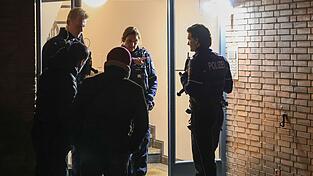 Die Polizei nahm den tatverd&auml;chtigen Jugendlichen noch vor Ort fest.