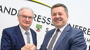 Gelingt die Übergabe von Reiner Haseloff (CDU) an Sven Schulze (CDU)? (Archivbild) Gelingt die Übergabe von Reiner Haseloff (CDU) an Sven Schulze (CDU)? (Archivbild)