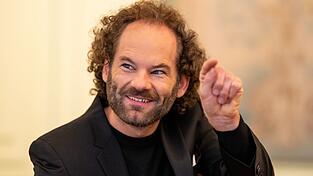 F&uuml;r eine NDR-Satiresendung wollte Maxi Schafroth eine US-Flagge auf Gr&ouml;nland hissen, was dort auf wenig Begeisterung stie&szlig;. (Archivbild)