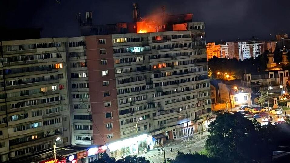 Im Zuge des Angriffskriegs gegen die Ukraine hat eine russische Drohne erstmals im benachbarten Nato- und EU-Land Rum&auml;nien ein Wohnhaus besch&auml;digt und Menschen verletzt.