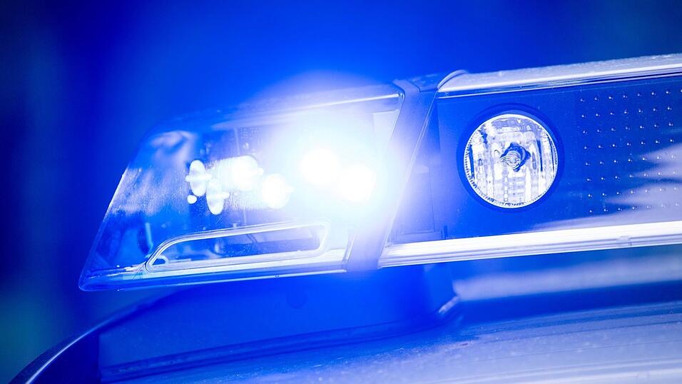 Bei dem Unfall ist eine 16-jährige Motorradfahrerin schwer verletzt worden. (Symbolbild) Bei dem Unfall ist eine 16-jährige Motorradfahrerin schwer verletzt worden. (Symbolbild)