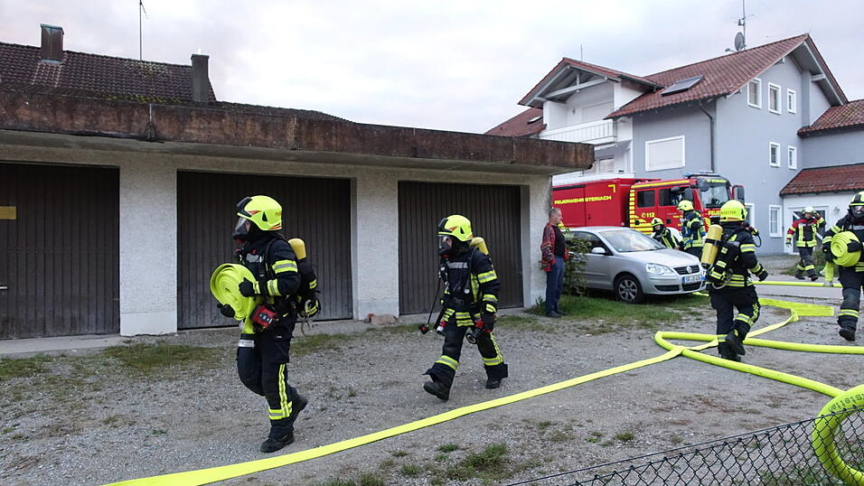 Nach rund einer Stunde war der Brand unter Kontrolle.
