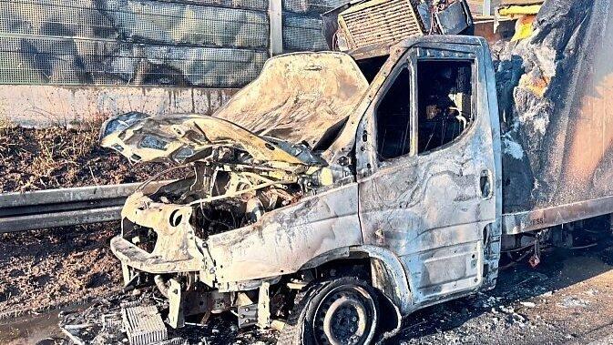 Das Unfallfahrzeug, ein Totalschaden. 