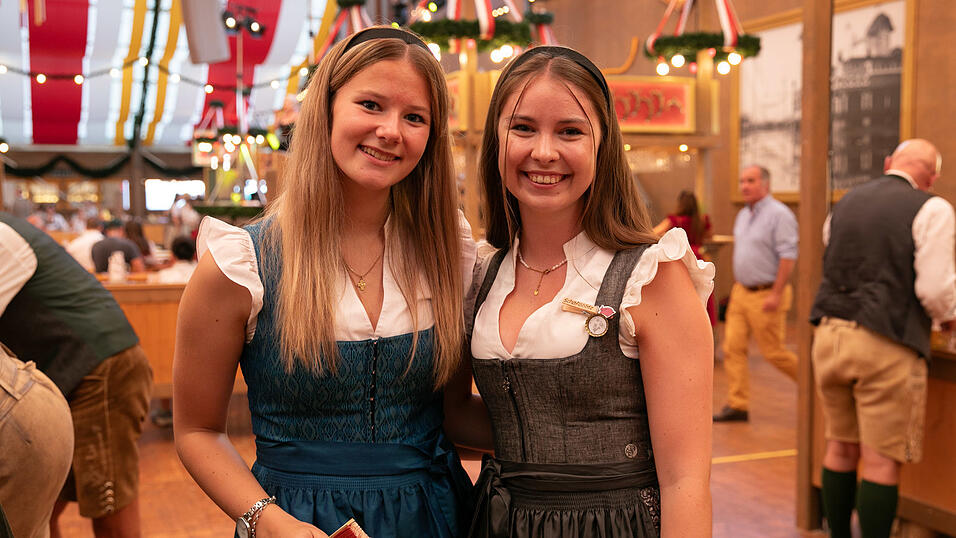 Die Partybilder vom Dienstag, 12. August, aus dem Festzelt Krönner. Die Partybilder vom Dienstag, 12. August, aus dem Festzelt Krönner.
