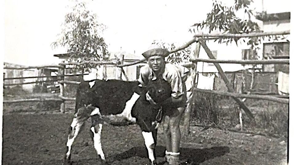 Der Chamer Ernst Schwarz arbeitete in Palästina zunächst in der Landwirtschaft, später als Buchhalter.