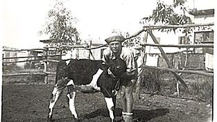 Der Chamer Ernst Schwarz arbeitete in Palästina zunächst in der Landwirtschaft, später als Buchhalter. Der Chamer Ernst Schwarz arbeitete in Palästina zunächst in der Landwirtschaft, später als Buchhalter.