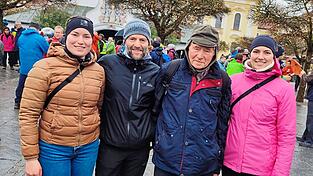 Familie Wocheslander: Sophia Arzberger, Martin Arzberger, Hermann Wocheslander und Elena Arzberger (von links). Drei Generationen pilgerten gemeinsam nach Alt&ouml;tting.