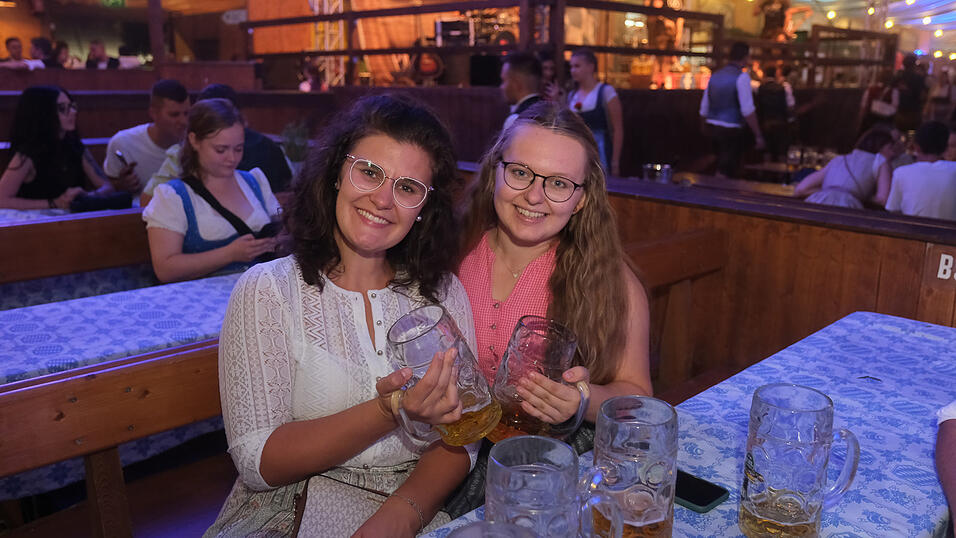 Die Partybilder vom Dienstag, 15. August 2023, aus dem Festzelt Wenisch. Die Partybilder vom Dienstag, 15. August 2023, aus dem Festzelt Wenisch.