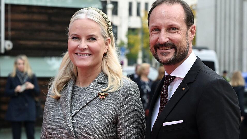 Der neue König Haakon mit seiner Frau Mette-Marit. (Archivbild) Der neue König Haakon mit seiner Frau Mette-Marit. (Archivbild)