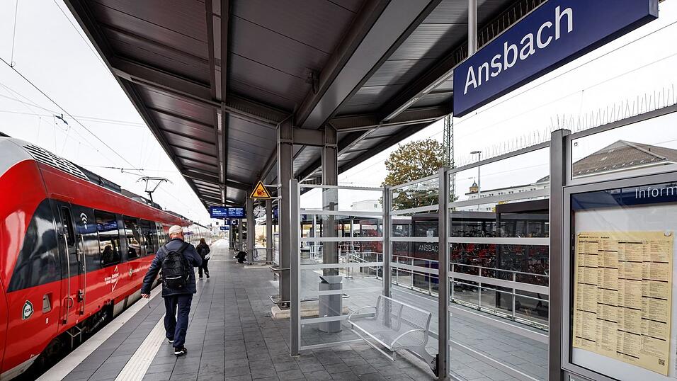 Das Verkehrsbündnis Allianz pro Schiene e.V. hat den Bahnhof Ansbach zum Bahnhof des Jahres 2026 gekürt. Das Verkehrsbündnis Allianz pro Schiene e.V. hat den Bahnhof Ansbach zum Bahnhof des Jahres 2026 gekürt.