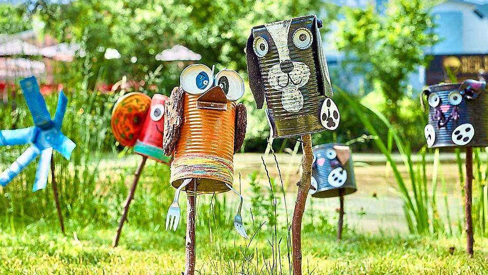 Kreatives aus Abfall: Ein herrliches Beispiel für pfiffige Garten-Deko. Kreatives aus Abfall: Ein herrliches Beispiel für pfiffige Garten-Deko.
