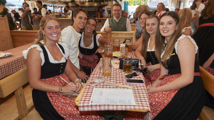 Die Partybilder vom Donnerstag, 13. August, aus dem Festzelt Lechner. Die Partybilder vom Donnerstag, 13. August, aus dem Festzelt Lechner.
