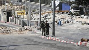 Israels Armee f&uuml;hrt im besetzten Westjordanland nach eigenen Angaben Anti-Terroreins&auml;tze durch.