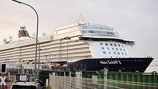 Nach dem Unfall kehrte die «Mein Schiff 3» wieder zum Kreuzfahrterminal zurück. Nach dem Unfall kehrte die «Mein Schiff 3» wieder zum Kreuzfahrterminal zurück.