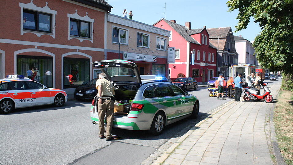 Der 54-jährige Further wurde vor Ort versorgt, ein Rettungshubschrauber ist angefordert.