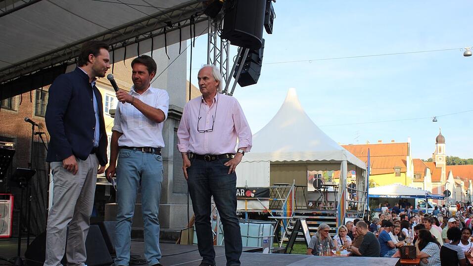 Viele Landshuter genossen ihren Freitagabend auf dem Bismarckplatzfest.