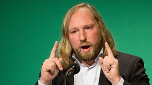 Grünen-Bundestagsfraktionsvorsitzender Anton Hofreiter fordert eine staatliche Mengenregulierung bei der Milchproduktion.