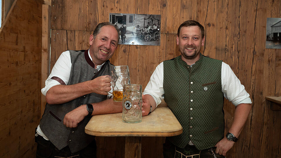 Die Partybilder vom Mittwoch, 12. August, aus dem Festzelt Weckmann. Die Partybilder vom Mittwoch, 12. August, aus dem Festzelt Weckmann.