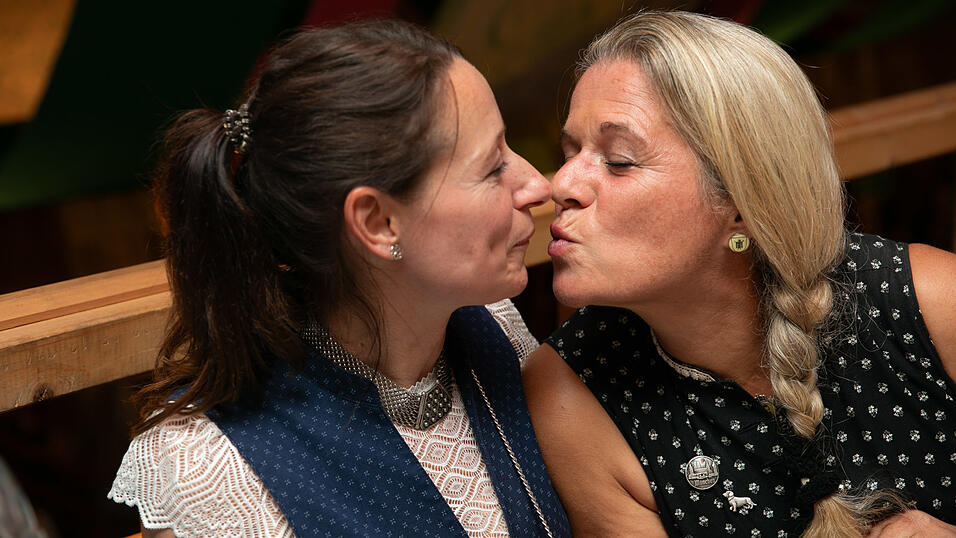 Echte Blasmusikfans lie&szlig;en sich auch den zweiten Auftritt in Folge am Dienstagabend nicht entgehen.