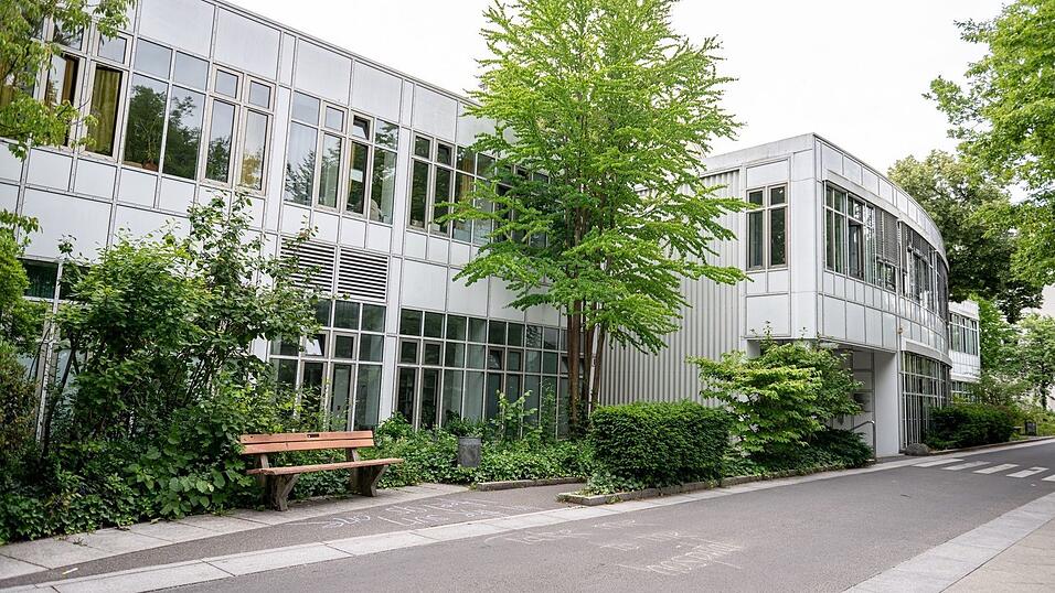 Das Geb&auml;ude der Klinik f&uuml;r Psychiatrie, Psychotherapie und Psychosomatik.