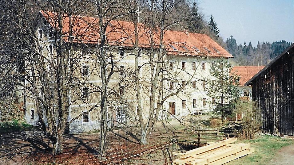 Seit dem Einzug der Boys in die alte Fahnmühle sind 33 Jahre vergangen.