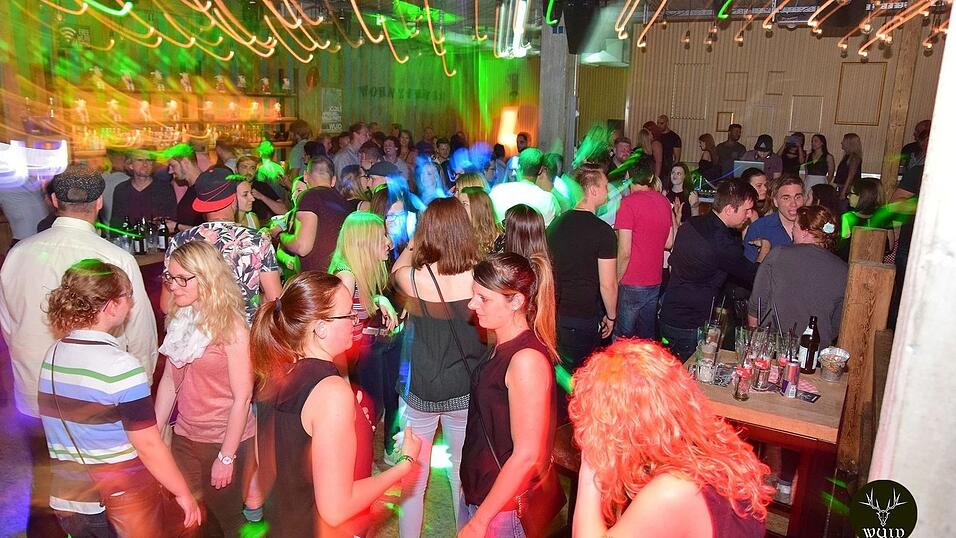 'Hoch die Hände, Wochenende' - so 'Wuid' wurde gefeiert in Straubing. 'Hoch die Hände, Wochenende' - so 'Wuid' wurde gefeiert in Straubing.