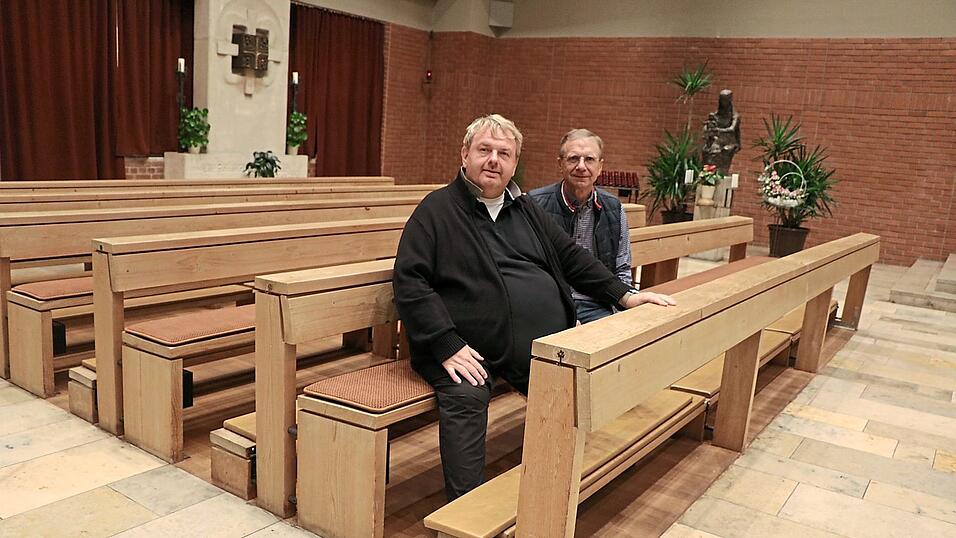 Eine energiesparende Sitzkissentemperierung sorgt nun in der Geiganter Kirche für angenehme Temperaturen: Die richtige Entscheidung, da sind sich Pfarrer Albert Hölzl und Kirchenpfleger Rainer Wagner einig. Eine energiesparende Sitzkissentemperierung sorgt nun in der Geiganter Kirche für angenehme Temperaturen: Die richtige Entscheidung, da sind sich Pfarrer Albert Hölzl und Kirchenpfleger Rainer Wagner einig.